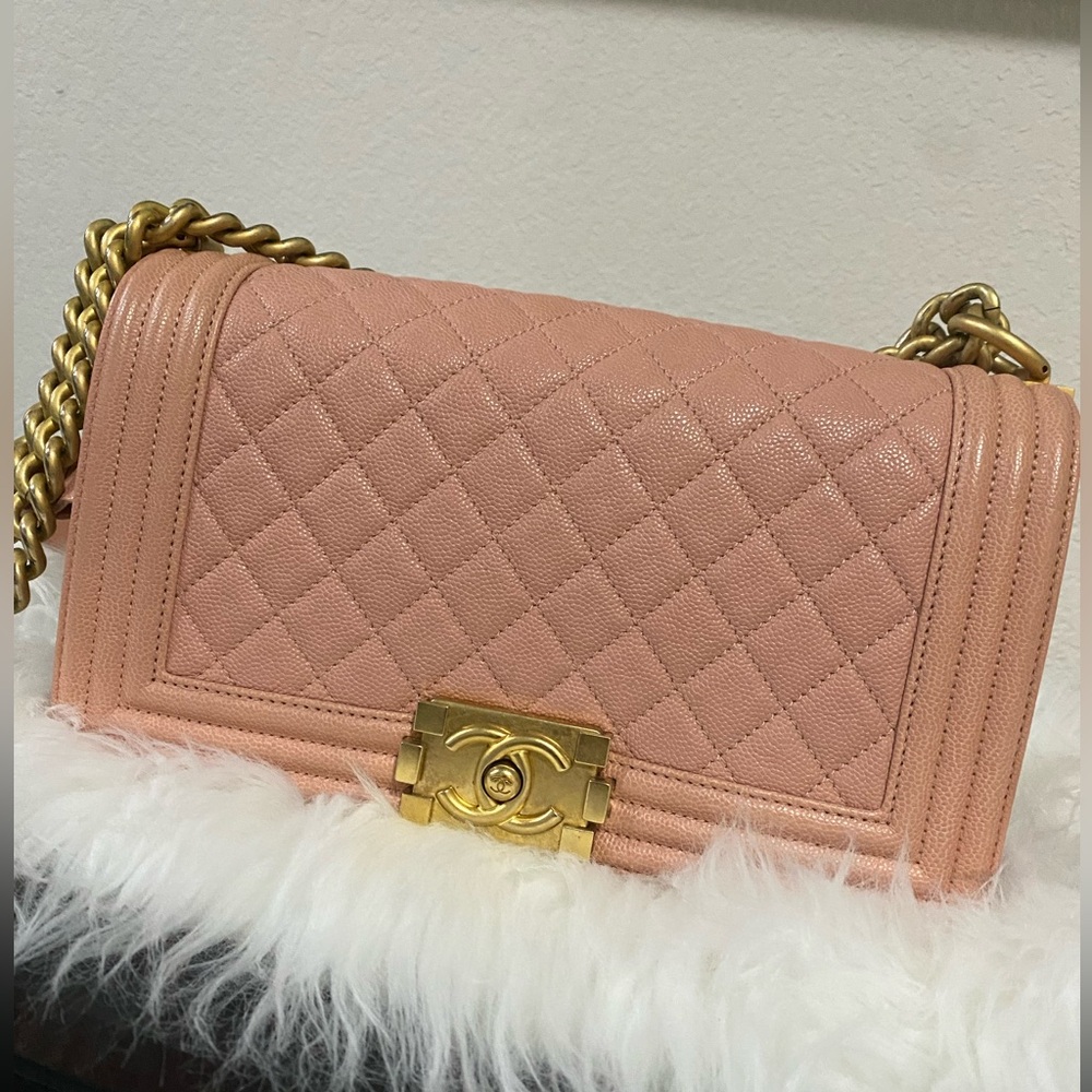 Chanel Le Boy Medium - Caviar